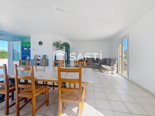 Maison de plain-pied, 4 chambres, terrain 1700m²