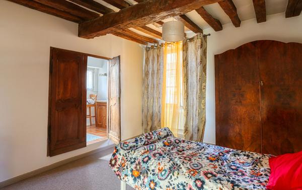 Maison de caractère à Jouy le Moutier Village (175 m2 env) alliant charme et confort !