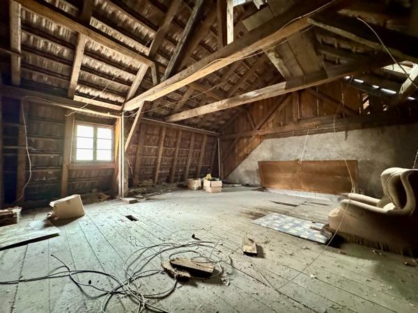 Appartement - 6 pièces - 107 m²