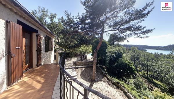 Vue sur le lac d'Esparron, 4 000 m² de terrain et accès privé au lac
