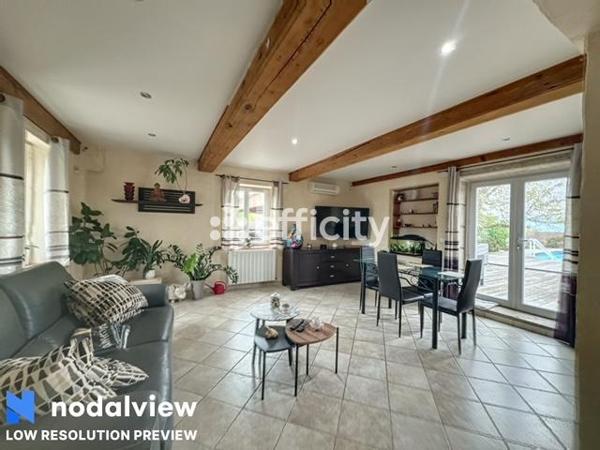 Maison 6 pièces - 196 m²