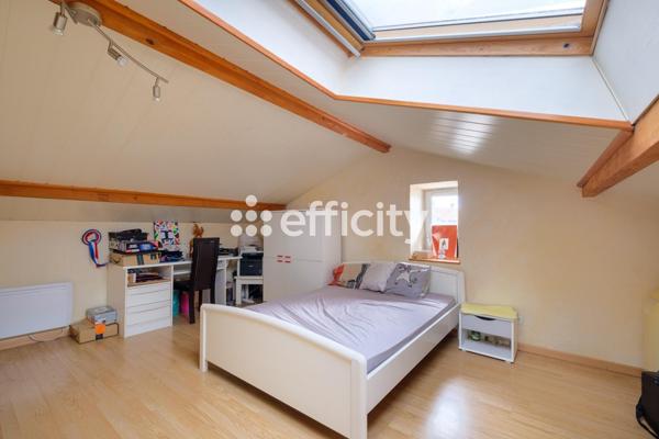 Maison 6 pièces - 196 m²