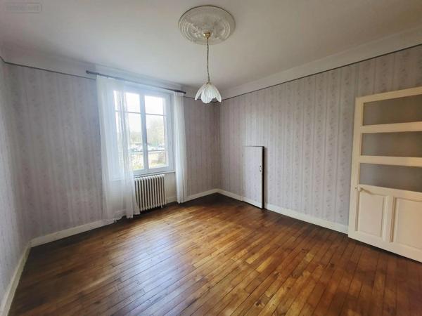 Achat - Appartement Ussel 19200 4 pièces 101 m 2 200 m 2