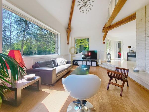 MAISON D'ARCHITECTE EN SEMI PLAIN PIED