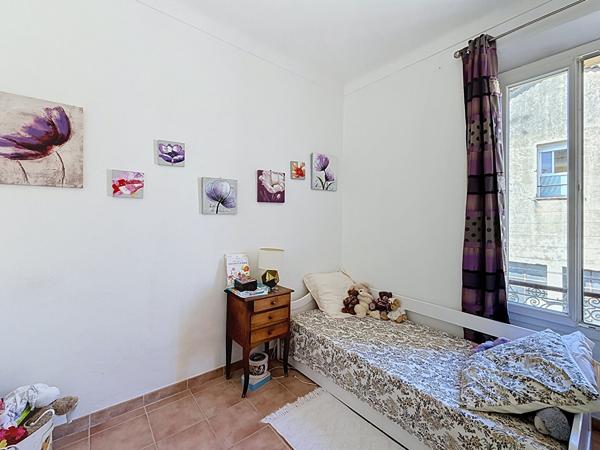 Appartement Grasse 3 pièces 65 m2 - Vue dégagée, Dernier étage, Belle surface habitable, 2 Chambres
