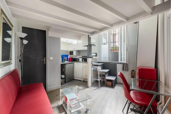 Appartement Paris 18e - RUE DU SQUARE CARPEAUX