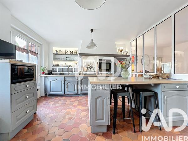 Maison à vendre 7 pièces 180 m² Fontenay-Trésigny