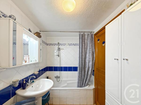 Appartement T2 à vendre  2 pièces - 40,18 m 2   L ILE ROUSSE  - 202