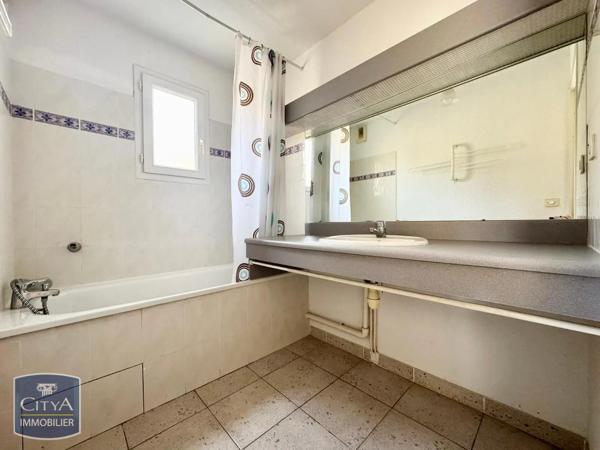 Appartement à louer 2 pièces 44.55m² Nîmes (30900)