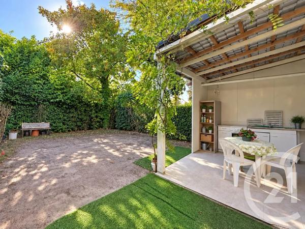 Maison à vendre  5 pièces - 145 m 2   CLICHY SOUS BOIS  - 93
