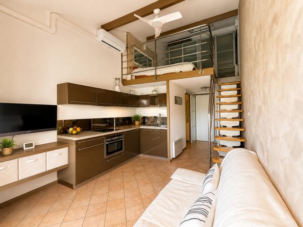 Appartement
         2 pièces
        - 35 m² Exclusivité 200 000 € *