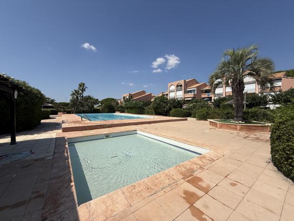 Appartement
         2 pièces
        - 35 m² Exclusivité 200 000 € *