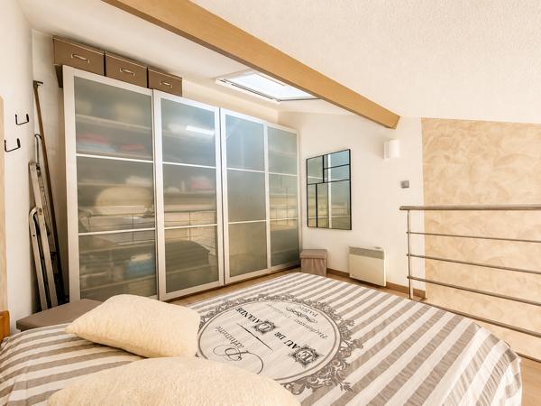 Appartement
         2 pièces
        - 35 m² Exclusivité 200 000 € *