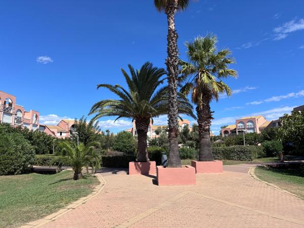 Appartement
         2 pièces
        - 35 m² Exclusivité 200 000 € *