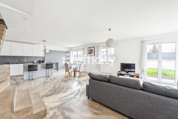 Maison 4 pièces - 125 m² Exclusivité efficity