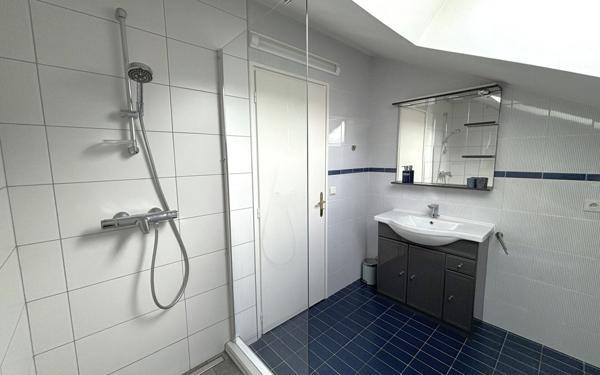 Maison à vendre    6 pièces •  Divonne-les-Bains