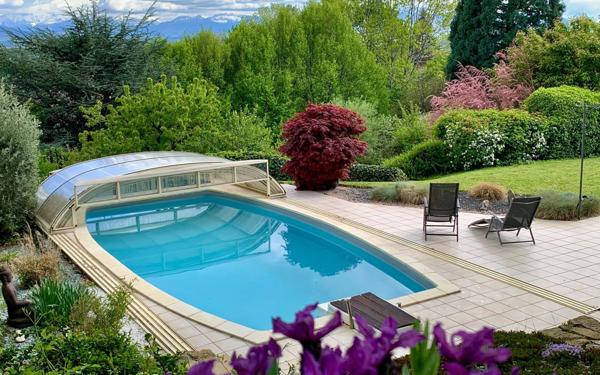 Maison à vendre    6 pièces •  Divonne-les-Bains