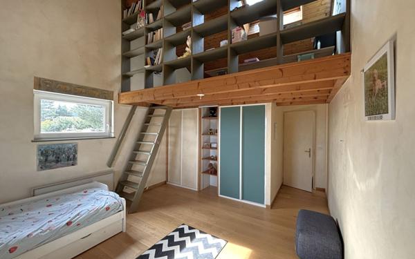 Maison à vendre    6 pièces •  Divonne-les-Bains