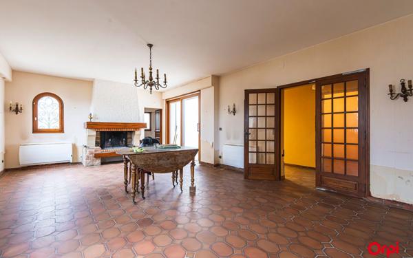 Maison à vendre    7 pièces •  Chigny-les-Roses