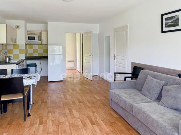 Dpt Ain (01), Investissement locatif pour LMNP- PREVESSIN MOENS appartement T3 meublé