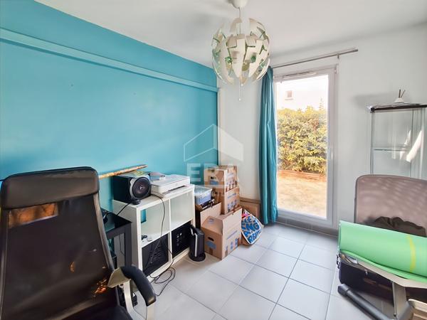 Appartement La Fare Les Oliviers 4 pièce(s) 79.50 m2