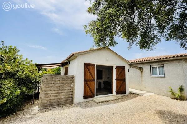Maison récente avec studio indépendant – Terrrain arboré de 1064 m2