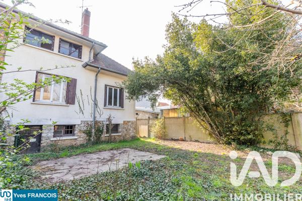 Maison à vendre 6 pièces 121 m² Sainte-Geneviève-des-Bois