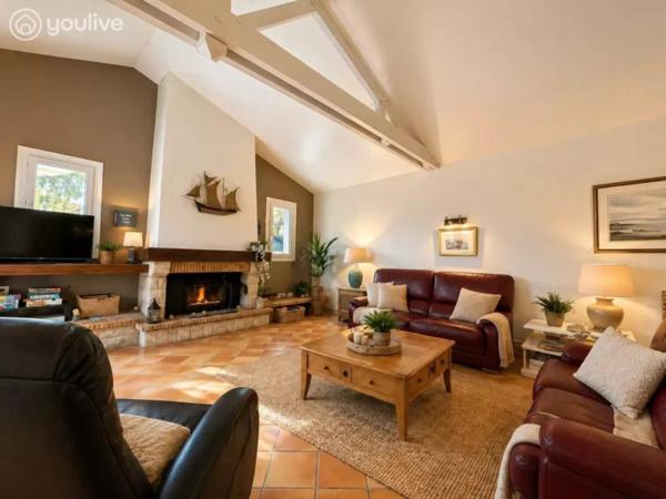 Chemillé – Propriété familiale rénovée avec parc arboré de 2 200 m² – DPE A