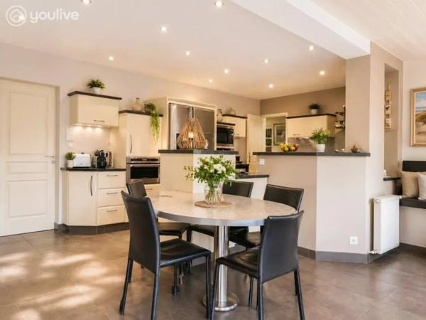 Chemillé – Propriété familiale rénovée avec parc arboré de 2 200 m² – DPE A