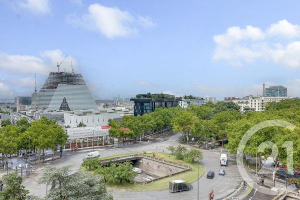 Appartement F4 à vendre  4 pièces - 73 m2 PARIS - 75015