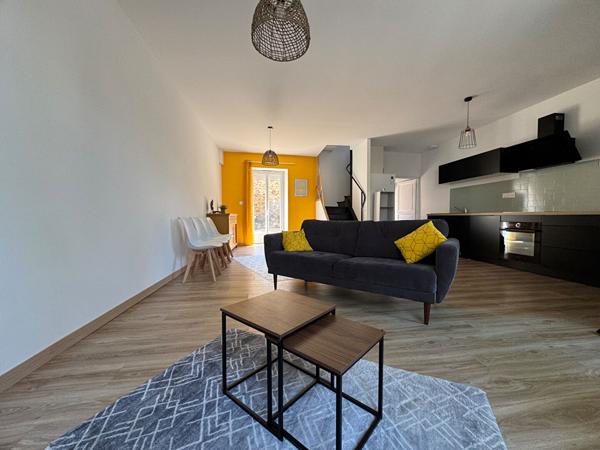 Maison Lempdes-sur-allagnon - 4 pièce(s) 83m2 - Entièrement rénovée