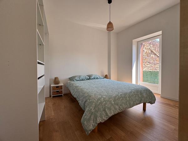 Maison Lempdes-sur-allagnon - 4 pièce(s) 83m2 - Entièrement rénovée