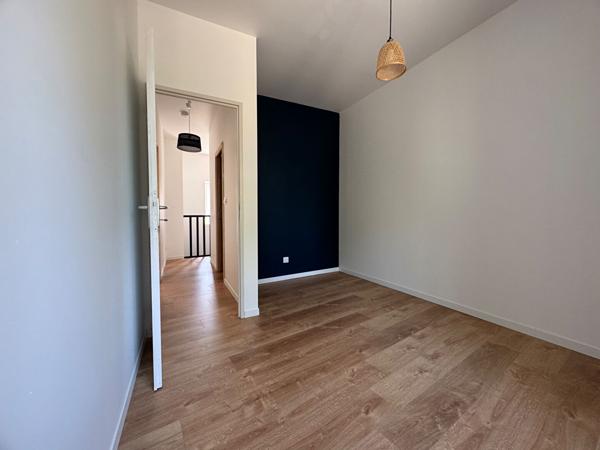 Maison Lempdes-sur-allagnon - 4 pièce(s) 83m2 - Entièrement rénovée