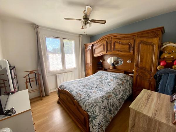 Maison 4 pièces (DPE C) avec piscine 10X5 et garage au centre de SAINT MARTIN D'ONEY (40) sur terrain 800M2