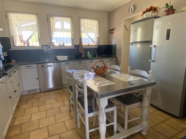 Maison 4 pièces (DPE C) avec piscine 10X5 et garage au centre de SAINT MARTIN D'ONEY (40) sur terrain 800M2