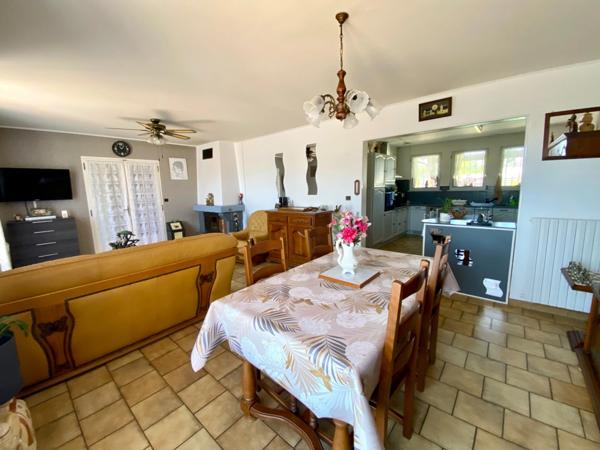 Maison 4 pièces (DPE C) avec piscine 10X5 et garage au centre de SAINT MARTIN D'ONEY (40) sur terrain 800M2