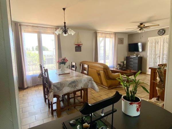 Maison 4 pièces (DPE C) avec piscine 10X5 et garage au centre de SAINT MARTIN D'ONEY (40) sur terrain 800M2