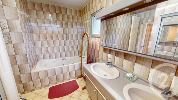 Maison à vendre  8 pièces - 204,51 m2 ST QUENTIN - 02