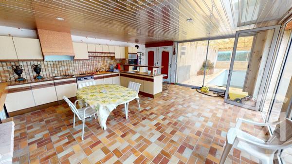 Maison à vendre  8 pièces - 204,51 m2 ST QUENTIN - 02