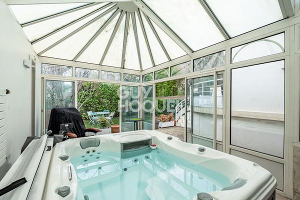 MAISON 184 M² 8 PIÈCES. 6 CHAMBRES