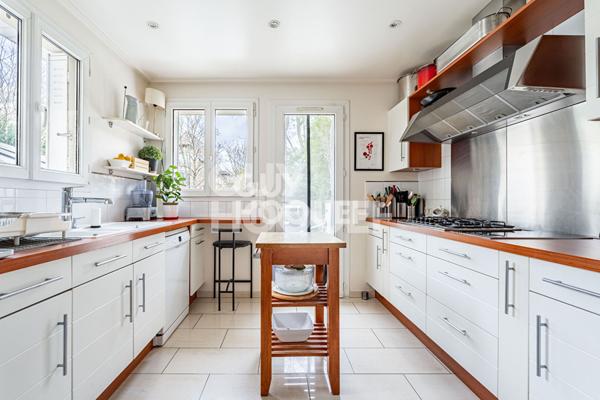 MAISON 184 M² 8 PIÈCES. 6 CHAMBRES