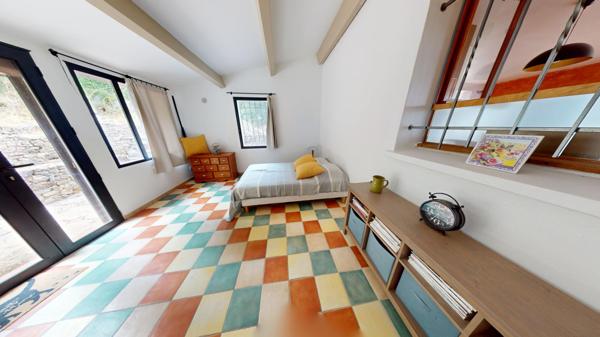 Maison provençale avec vue sur les hauteurs