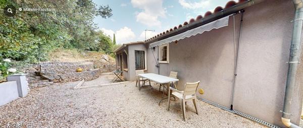 Maison provençale avec vue sur les hauteurs