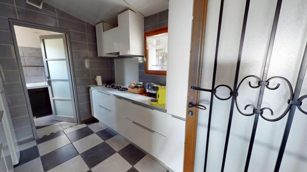 Maison provençale avec vue sur les hauteurs