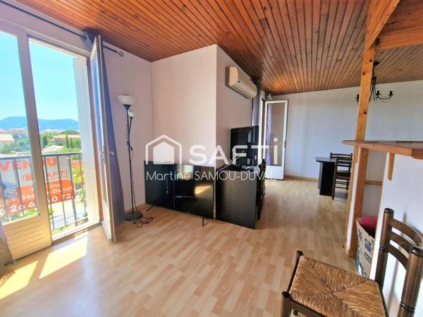 Mar-vivo les Sablettes appartement au dernier étage , cave , place de parking. Proximité de la plage