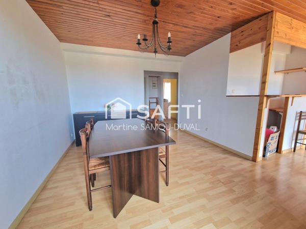 Mar-vivo les Sablettes appartement au dernier étage , cave , place de parking. Proximité de la plage