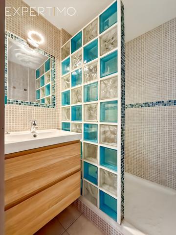 Palavas-les-Flots (34250) Petite Vue Mer / T2 ( CHAMBRE EN MEZZANINE )