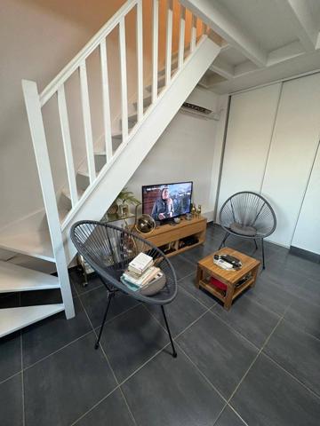 BAS DU FORT - T2bis dans résidence privé avec piscine et accès plage