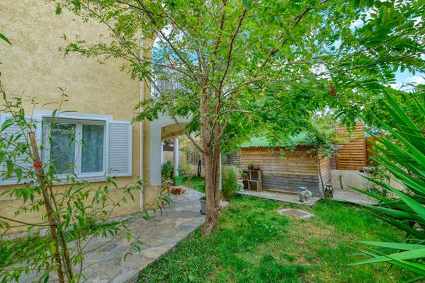 Maison Bastia 4 pièces 108 m2 + studio 18 m2 Bastia Sud - jardin arboré 264 m2