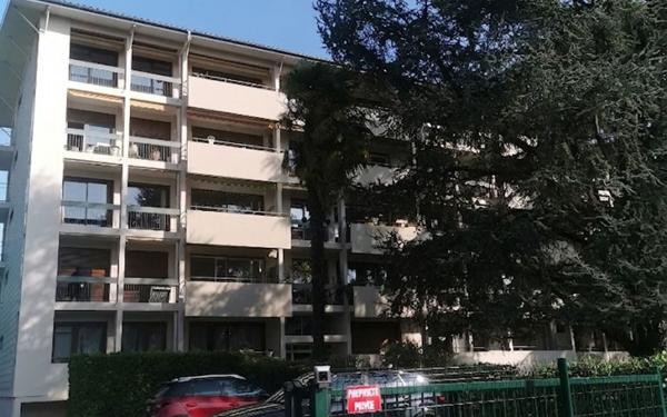 Appartement à vendre    3 pièces • 81 m2 Pau